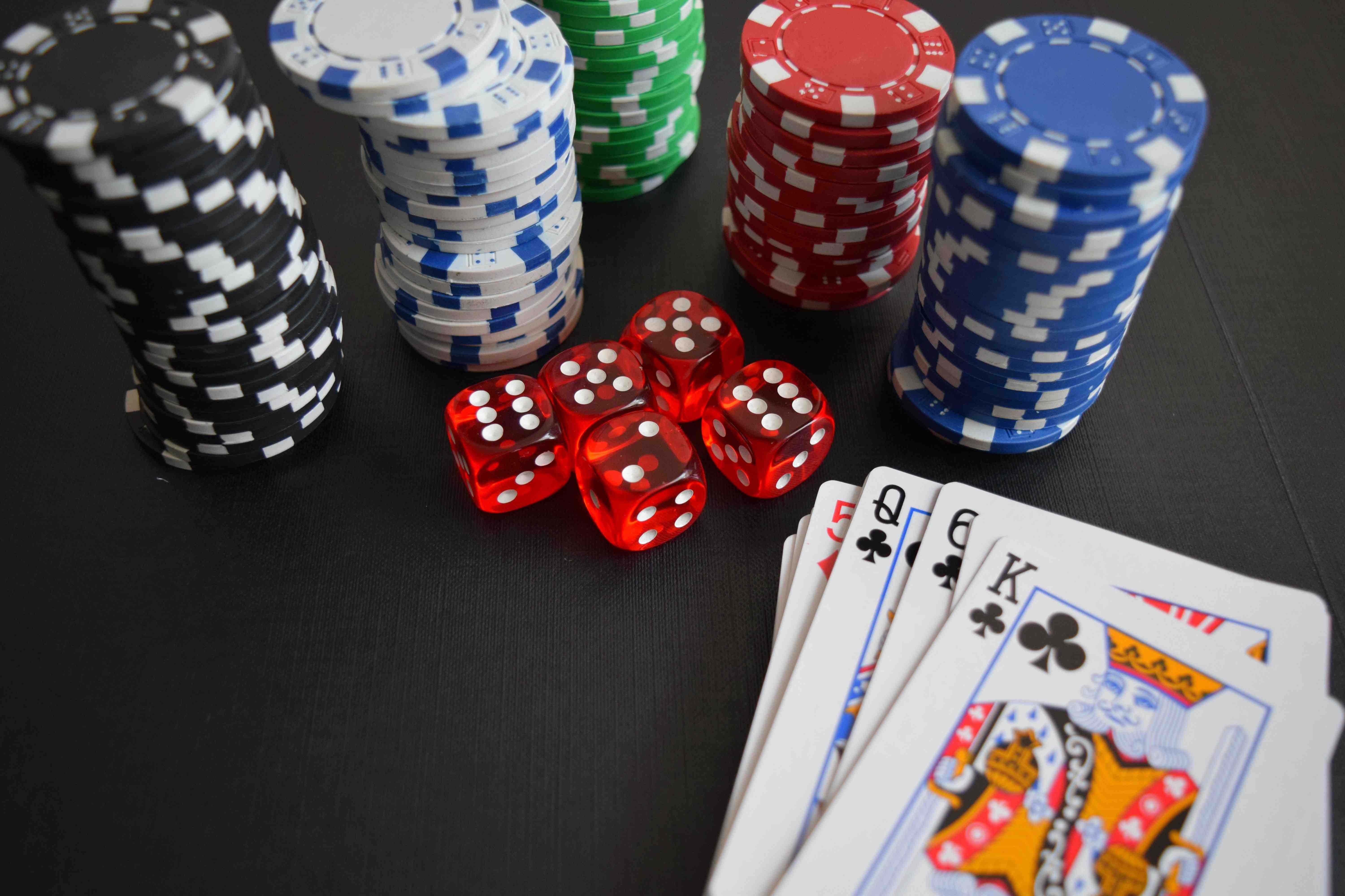 တိုက်ရိုက် Live Casino ဒီလာများနှင့် ကစားခြင်း